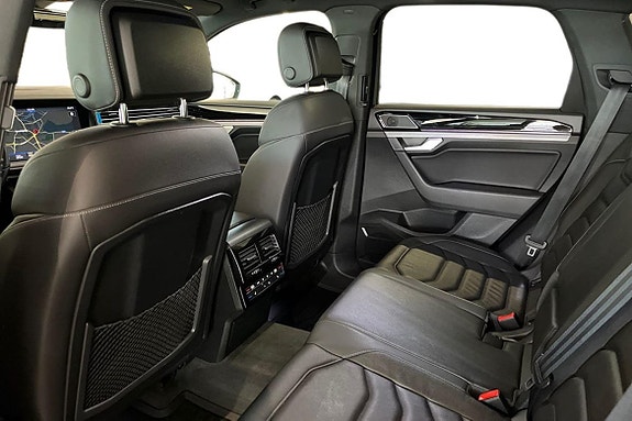 Volkswagen Touareg 21 of 27