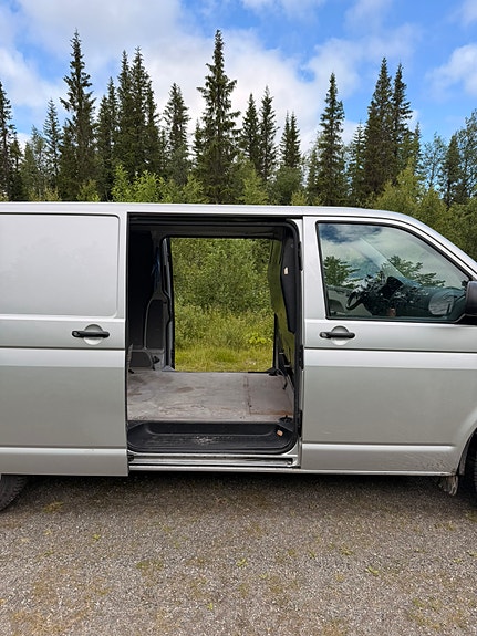 Volkswagen Transporter 3 of 5