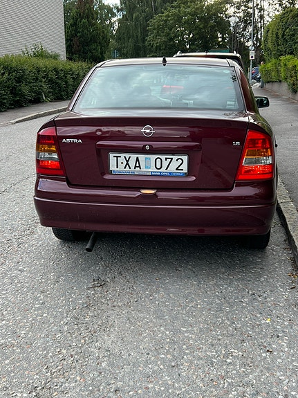 Opel Astra 4 of 5