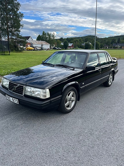 Volvo 940 2 of 5