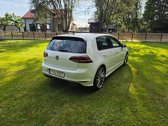 Volkswagen Golf VII 5 of 5
