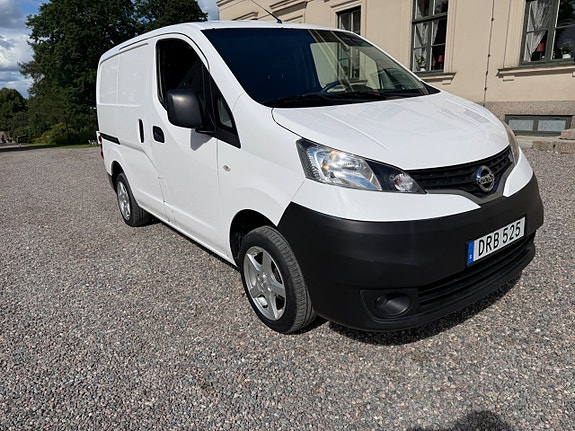 Nissan NV200 4 of 5