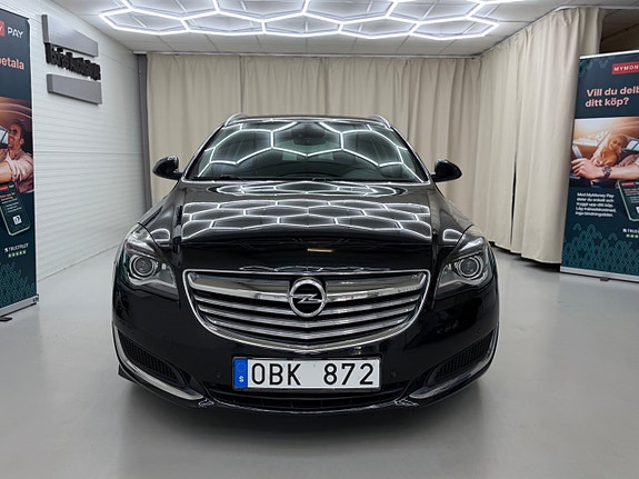 Opel Insignia 2 of 5