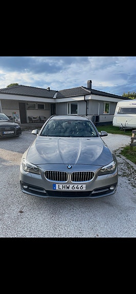 BMW 520d 2 of 5