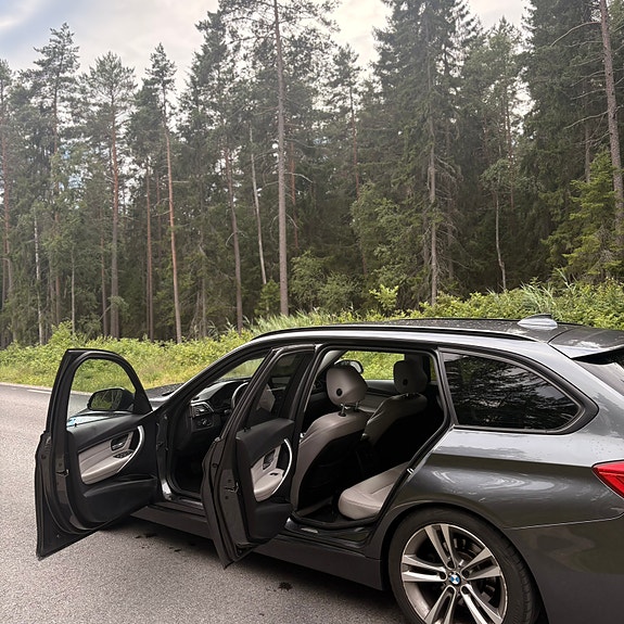 BMW 328i 10 of 13