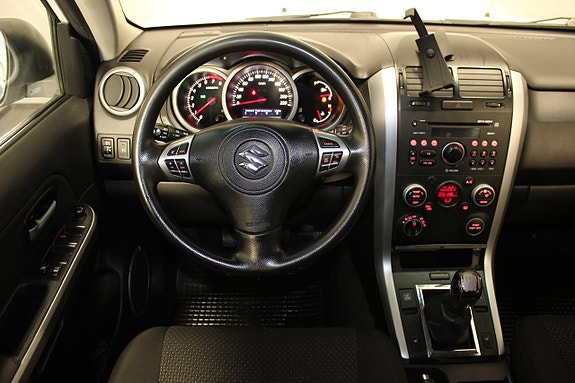 Suzuki Grand Vitara 13 of 18
