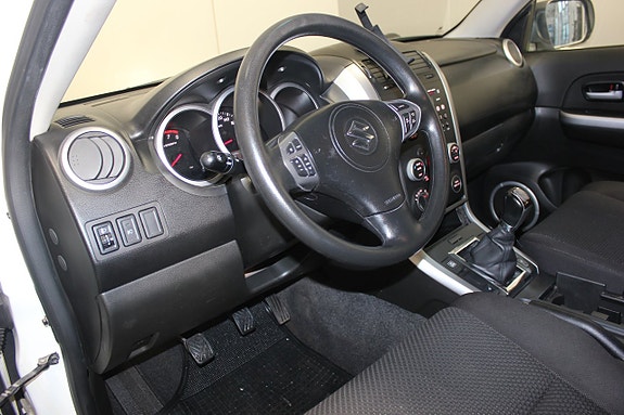 Suzuki Grand Vitara 17 of 18