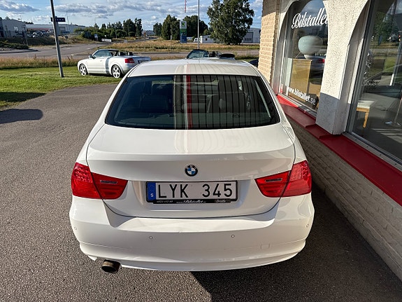 BMW 318i 16 of 16