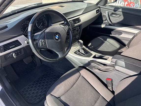 BMW 318i 7 of 16