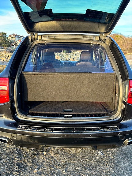 Porsche Cayenne S 8 of 8