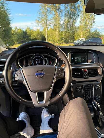Volvo V40 8 of 24