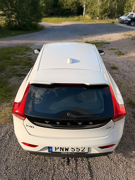 Volvo V40 20 of 24