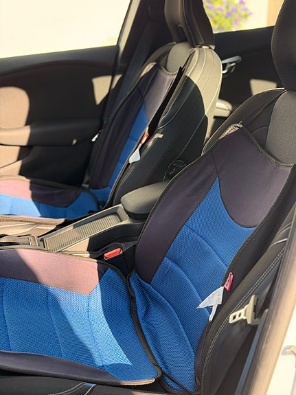 Volvo V40 12 of 24