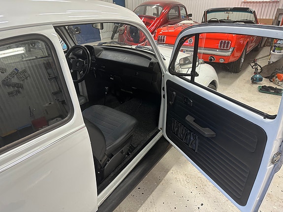 Volkswagen 1303 5 of 5