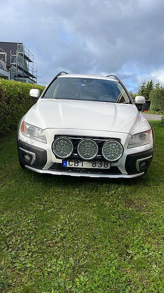 Volvo XC70 2 of 5