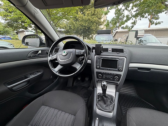 Skoda Octavia 6 of 8