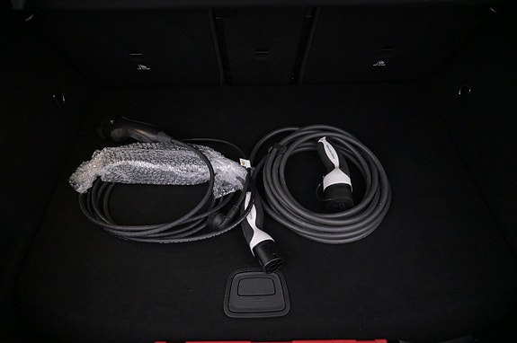Mercedes-Benz A250 e 23 of 27