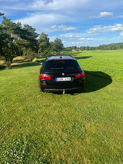 BMW 525d 3 of 5