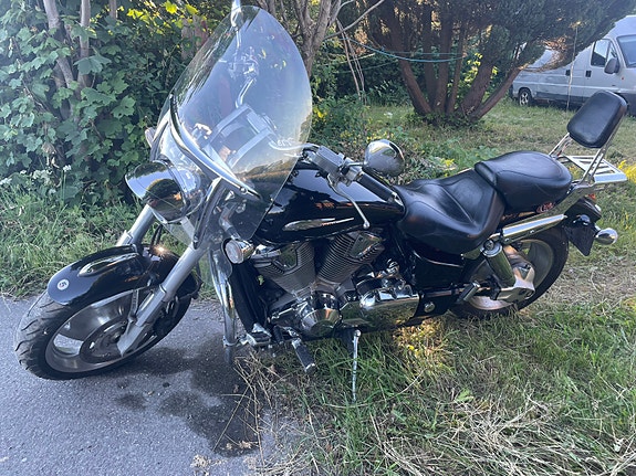 Honda VTX1800C 2 of 4