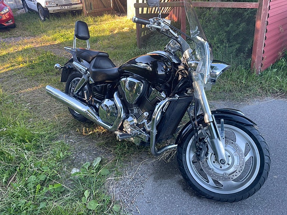 Honda VTX1800C 3 of 4
