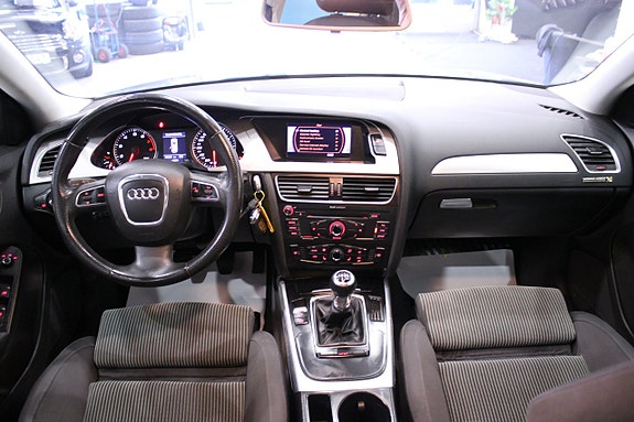 Audi A4 14 of 28