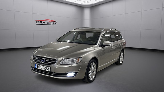 Volvo V70 3 of 5