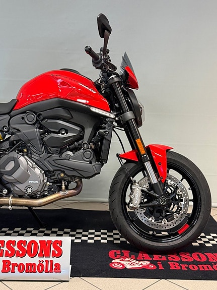 Ducati Monster 950 Plus 3 of 5