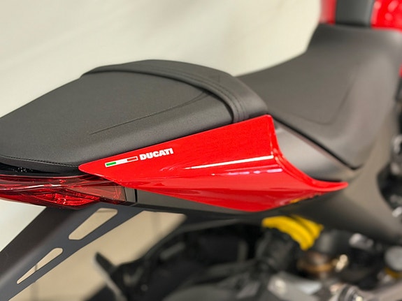 Ducati Monster 950 Plus 6 of 8