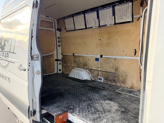 Volkswagen Crafter 35 13 of 20