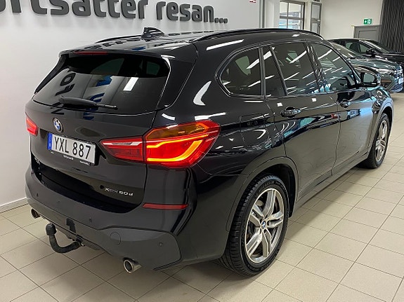 BMW X1 4 of 5