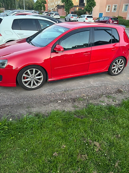 Volkswagen Golf V 3 of 10