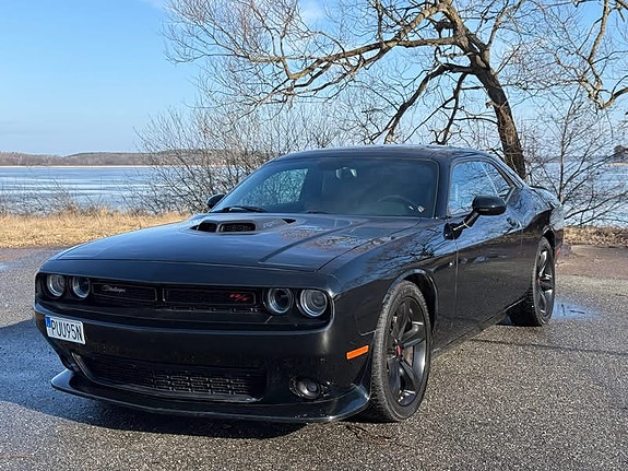 Dodge Challenger 3 of 3