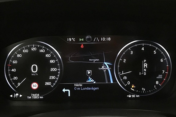 Volvo S90 17 of 30