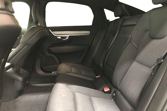 Volvo S90 14 of 30