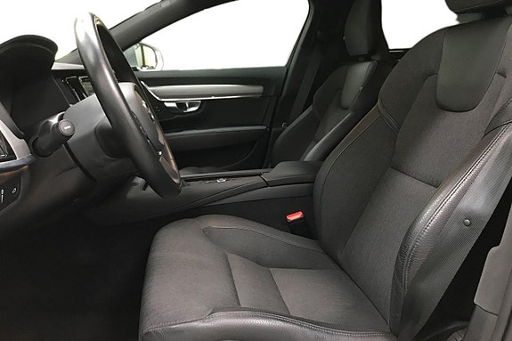 Volvo S90 13 of 30