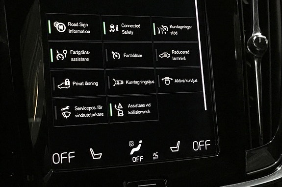 Volvo S90 24 of 30