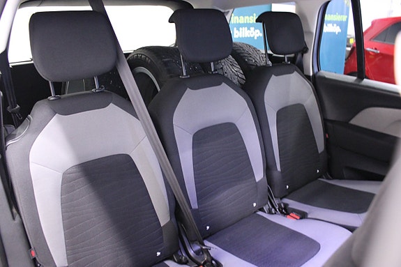 Citroen Grand C4 Picasso 19 of 29
