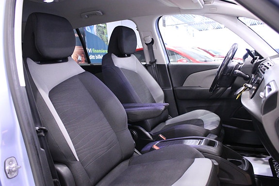 Citroen Grand C4 Picasso 18 of 29