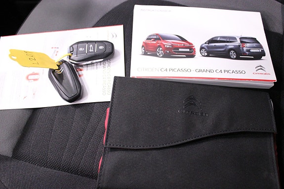 Citroen Grand C4 Picasso 27 of 29