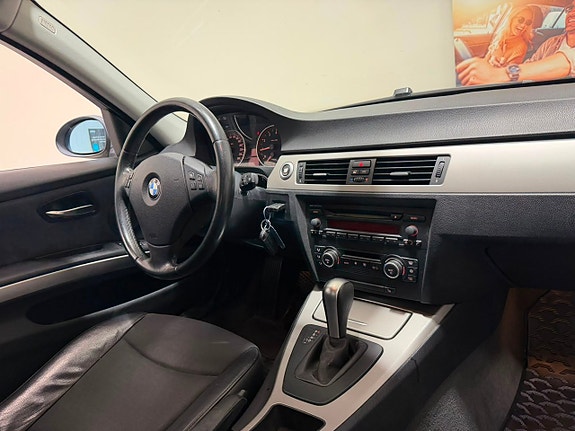 BMW 325i 2 of 5
