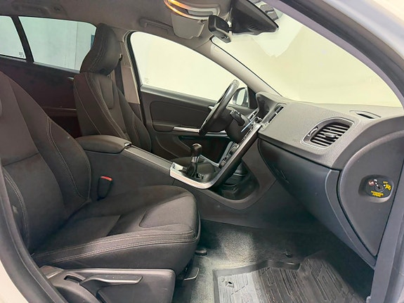 Volvo V60 6 of 18