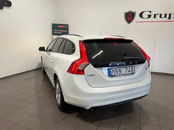 Volvo V60 10 of 18