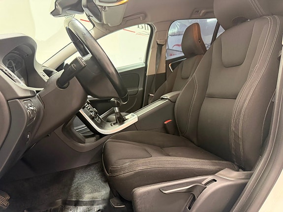 Volvo V60 14 of 18