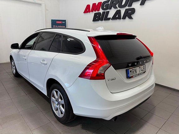Volvo V60 13 of 18