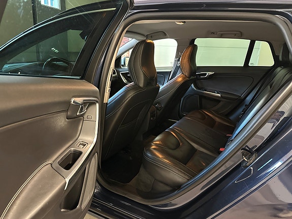 Volvo V60 10 of 22