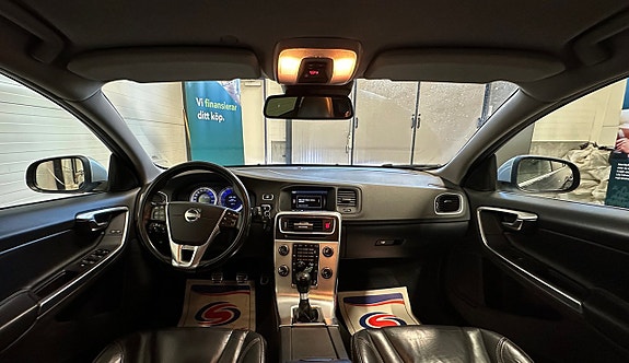 Volvo V60 13 of 22