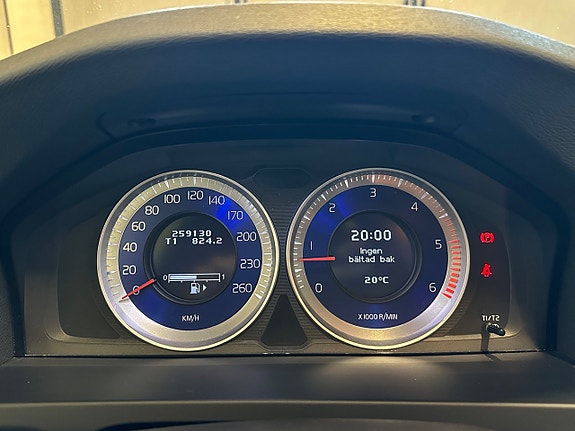 Volvo V60 17 of 22