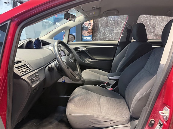 Toyota Verso 13 of 21