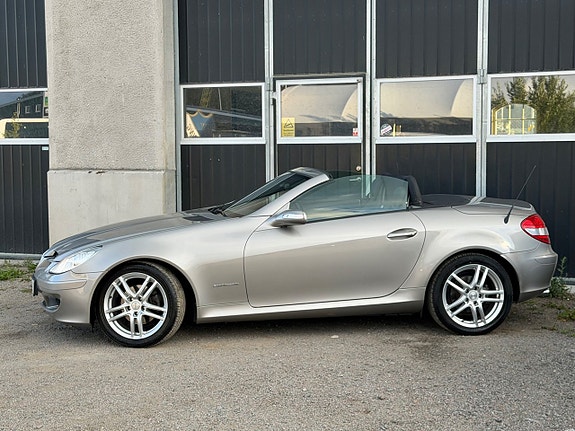 Mercedes-Benz SLK200 2 of 5