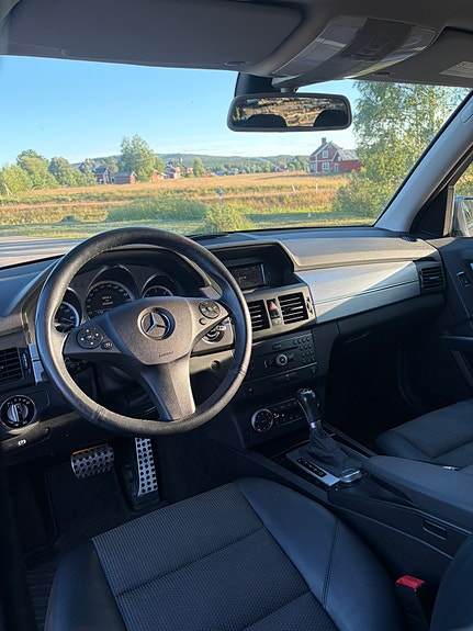 Mercedes-Benz GLK220 5 of 5